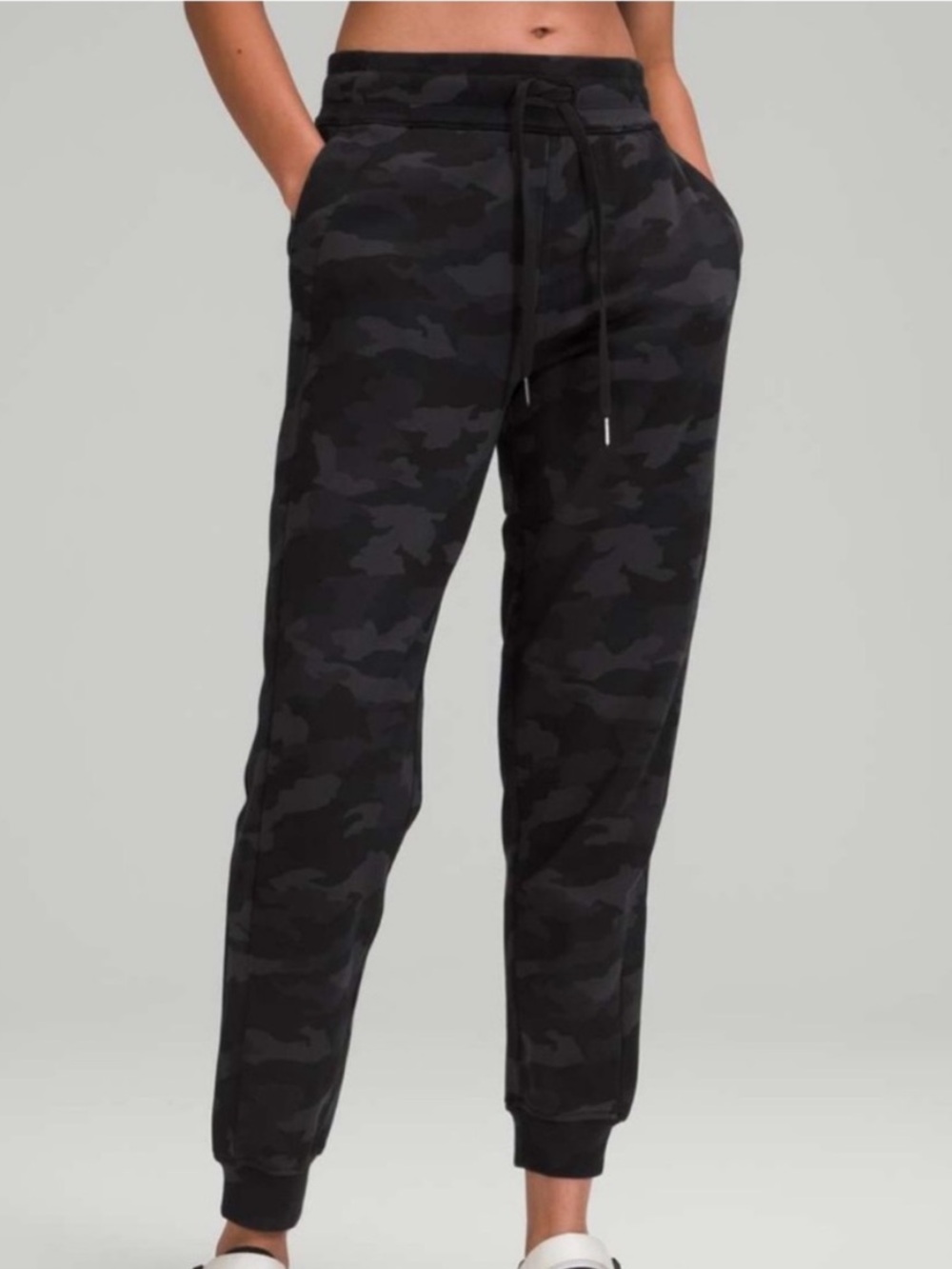 Lululemon Scuba Jogger Camo